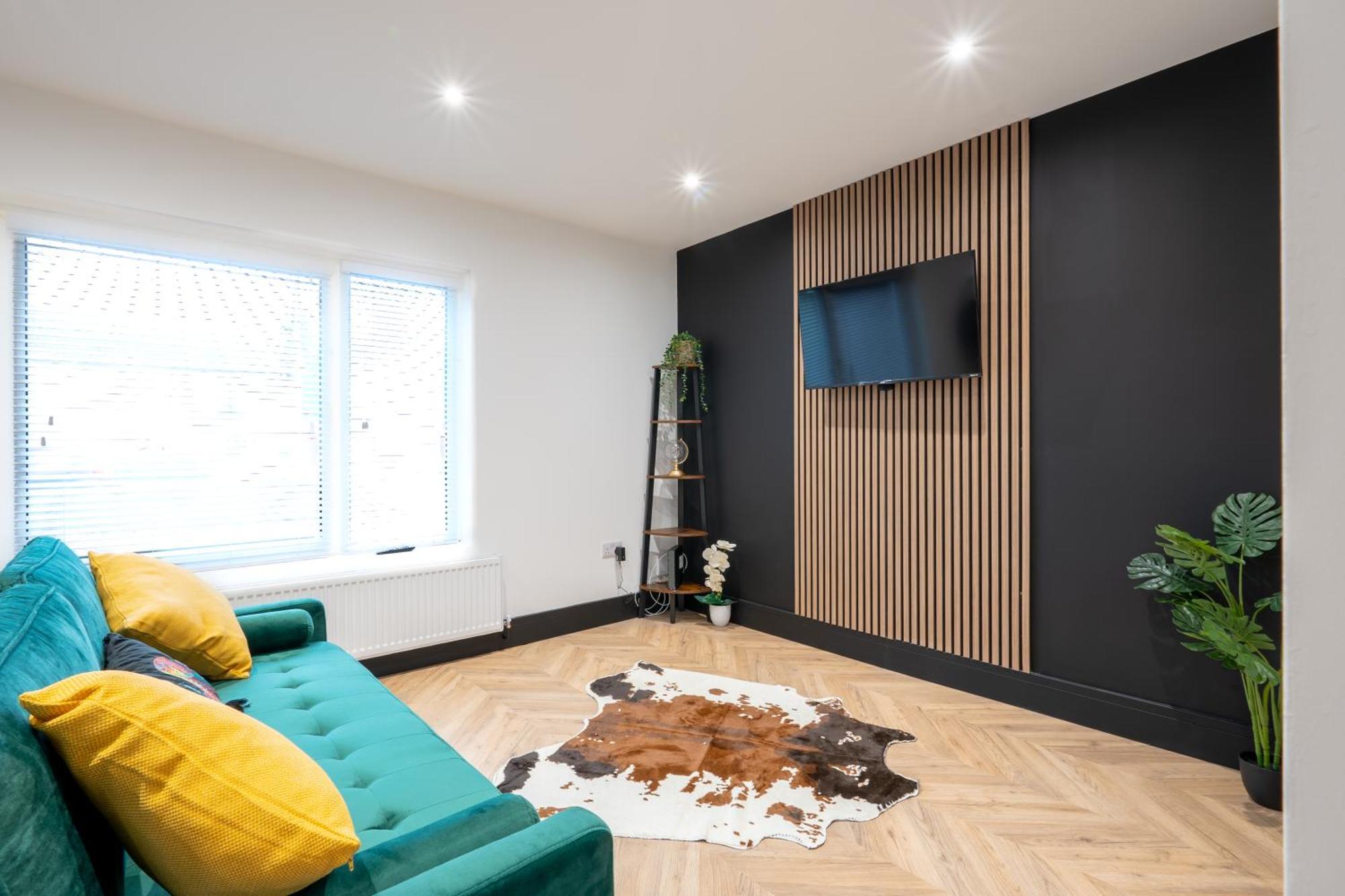 Modern 3br - Private Parking - Tv In Every Bedroom Holiday home *